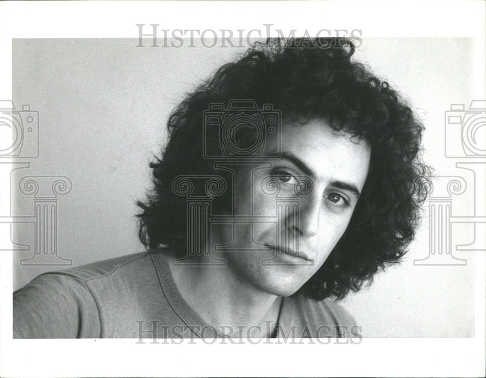 1977 Press Photo David Gross Singer - Historic Images