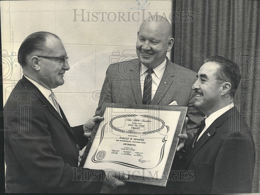 1964 Press Photo Harold Henning US Olympic Swimming Team Manager - Historic Images