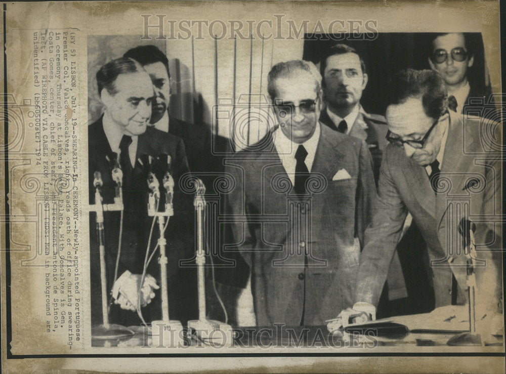 1974 Press Photo Lisbon Portuguese Premier Valco Goncalves Oath Spinola Belem - Historic Images