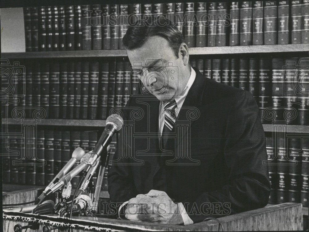 1971 Press Photo Edward V Hanrahan Press Conference - Historic Images