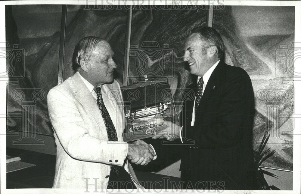 1979 Press Photo Alex Kotz Sun Times Ski Writer Harold Hirsch Award Don Thomson - Historic Images