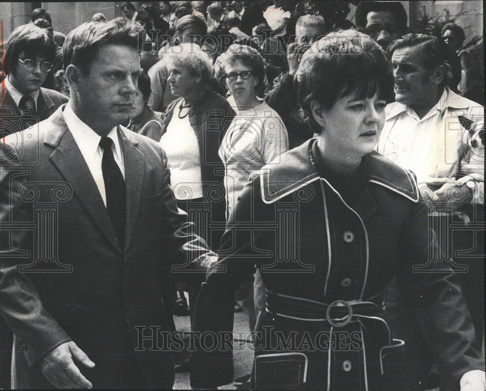 1972 Press Photo Mr. and Mrs. Robert Karvanek, Johnny Lindquist&#39;s foster parents - Historic Images