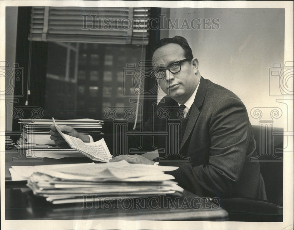 1963 Press Photo Attorney Donald S. Harnack North Paulina Board of Education - Historic Images