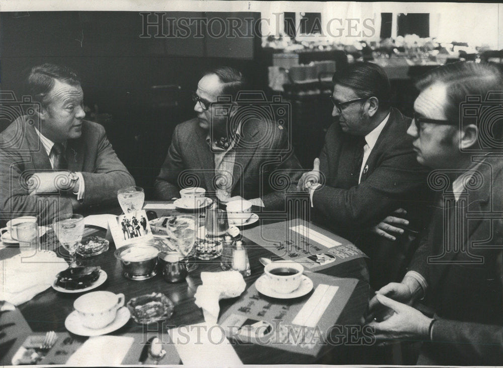 1970 Press Photo Philip Hoff American Politician Democratic Vermont Governor - Historic Images