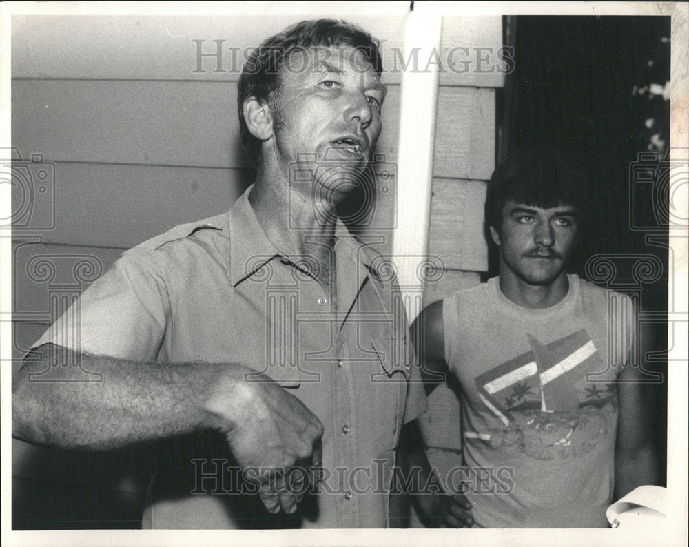 1986 Press Photo Indiana State Biologist Dick Hudson Deland Szczepanski - Historic Images