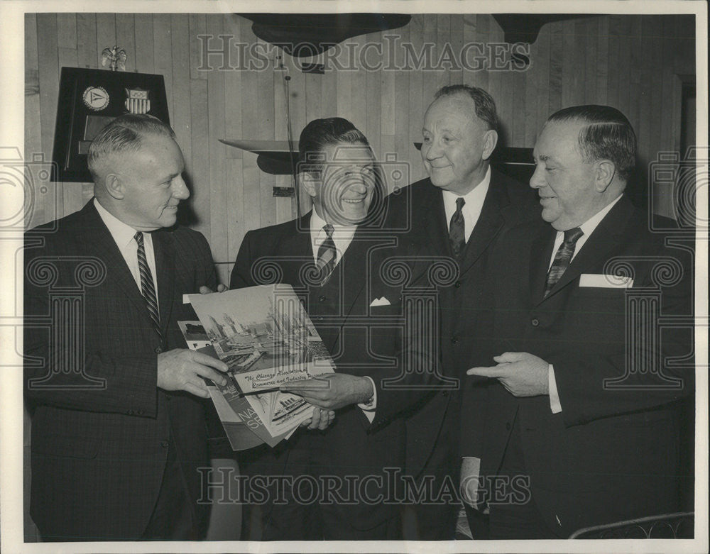 1963 Press Photo William W. Huggett, Pres. North Pier Terminals - Historic Images