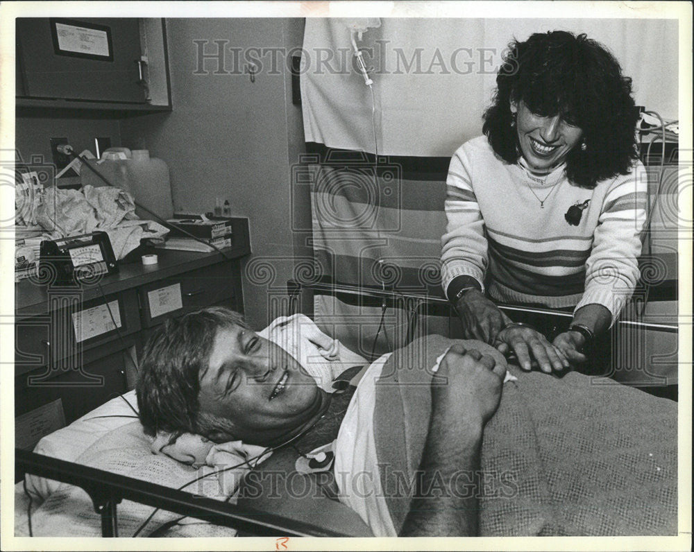 1984 Press Photo Huggard Northwestern Memorial Hospital  Harin Tejerins - Historic Images