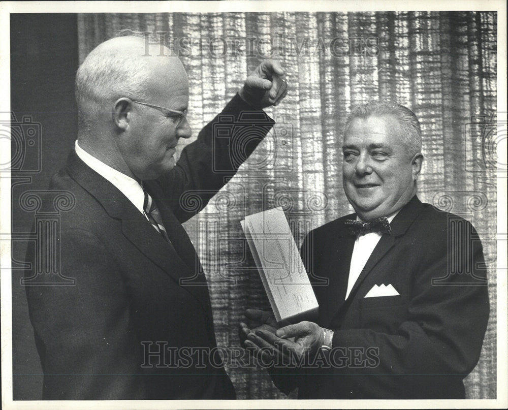 1967 Press Photo Arthur Genet President of Brinks Inc John Hughes President - Historic Images