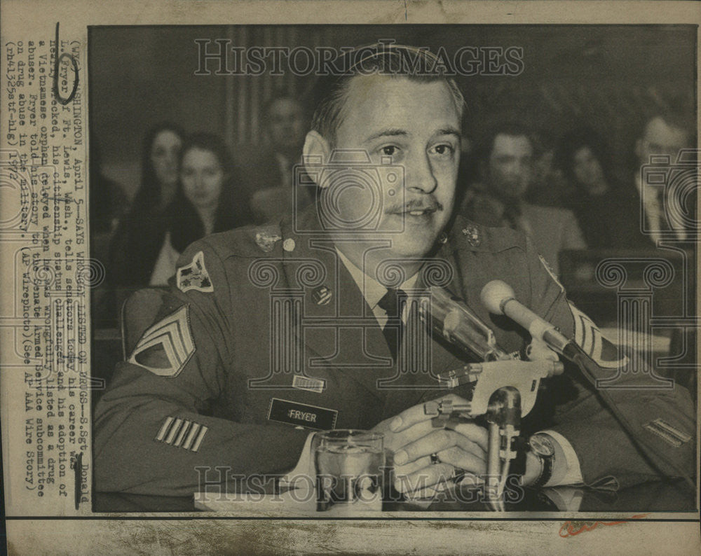 1972 Press Photo Sgt Donald Fryer Lewis Washington Vietnamese Orphan Service - Historic Images