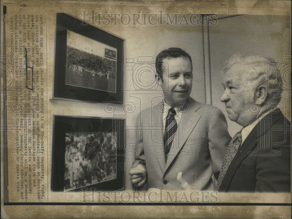1973 Press Photo Duffy Daugherty Chuck Howard football coach Michigan state head - Historic Images