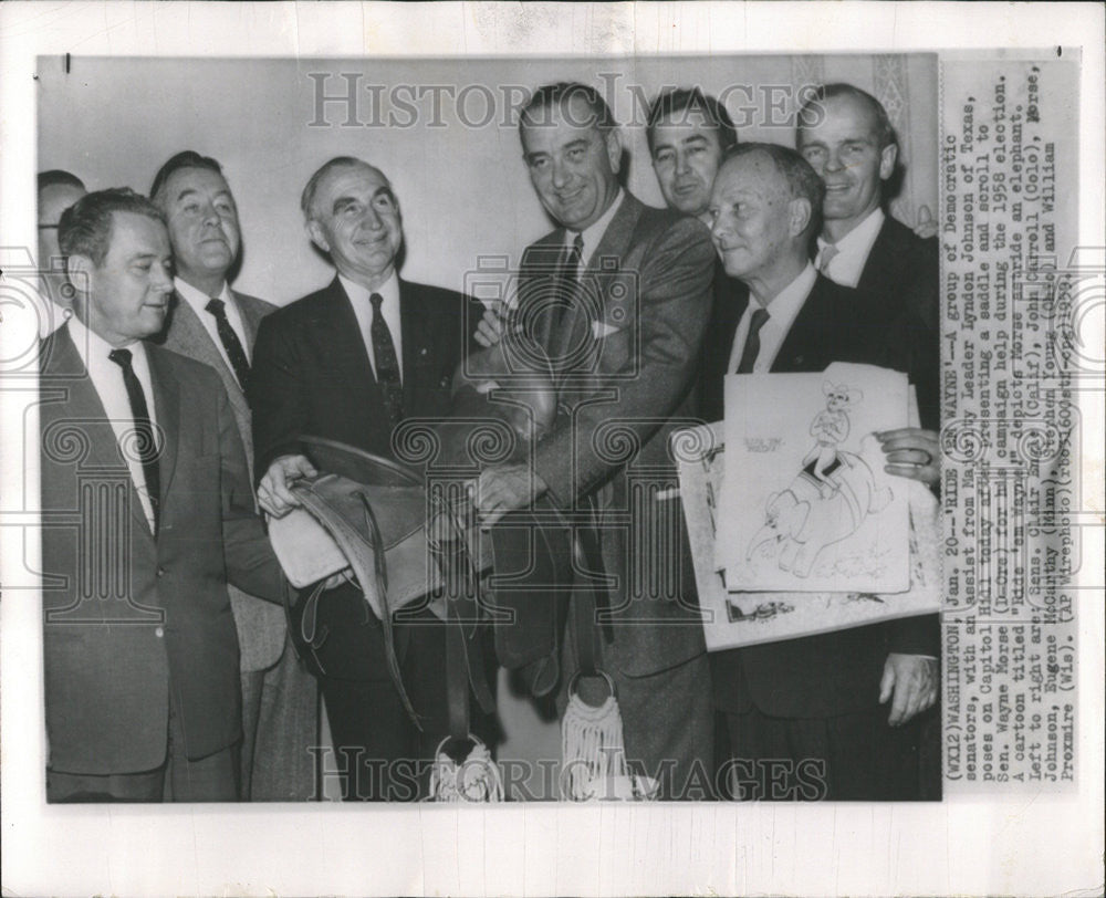 1959 Press Photo John Wayne actor Lyndon Johnson Senate majority leader look - Historic Images