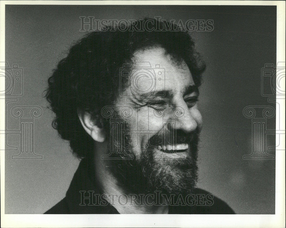 1983 Press Photo Abbie Hoffman Press Conference Ship Nuclear Fuel Chicago Club - Historic Images