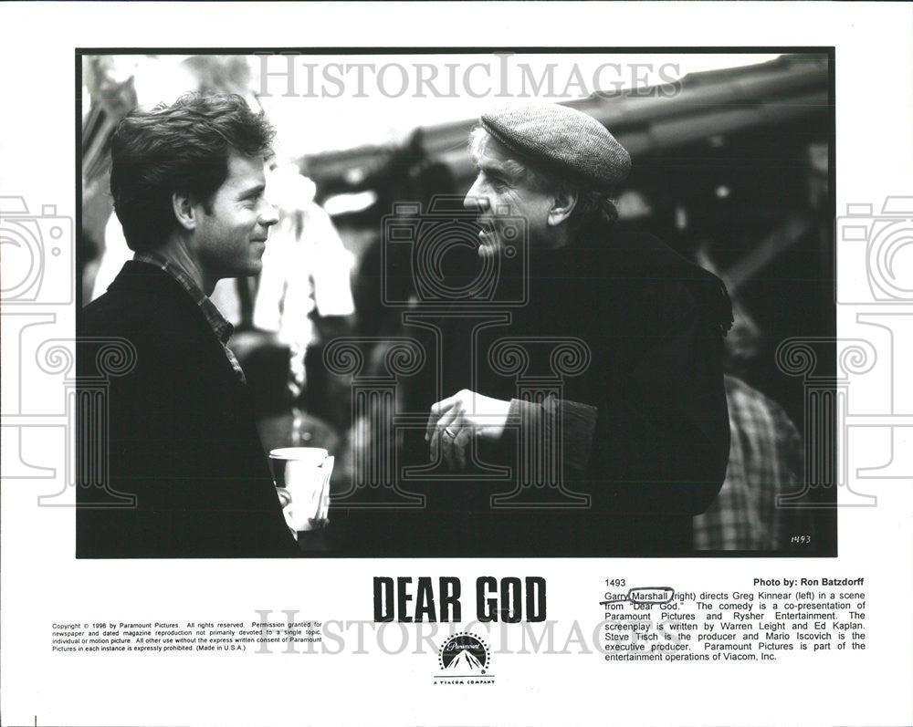 1995 Press Photo Garry Marshall Greg Kinnear Dear God - Historic Images