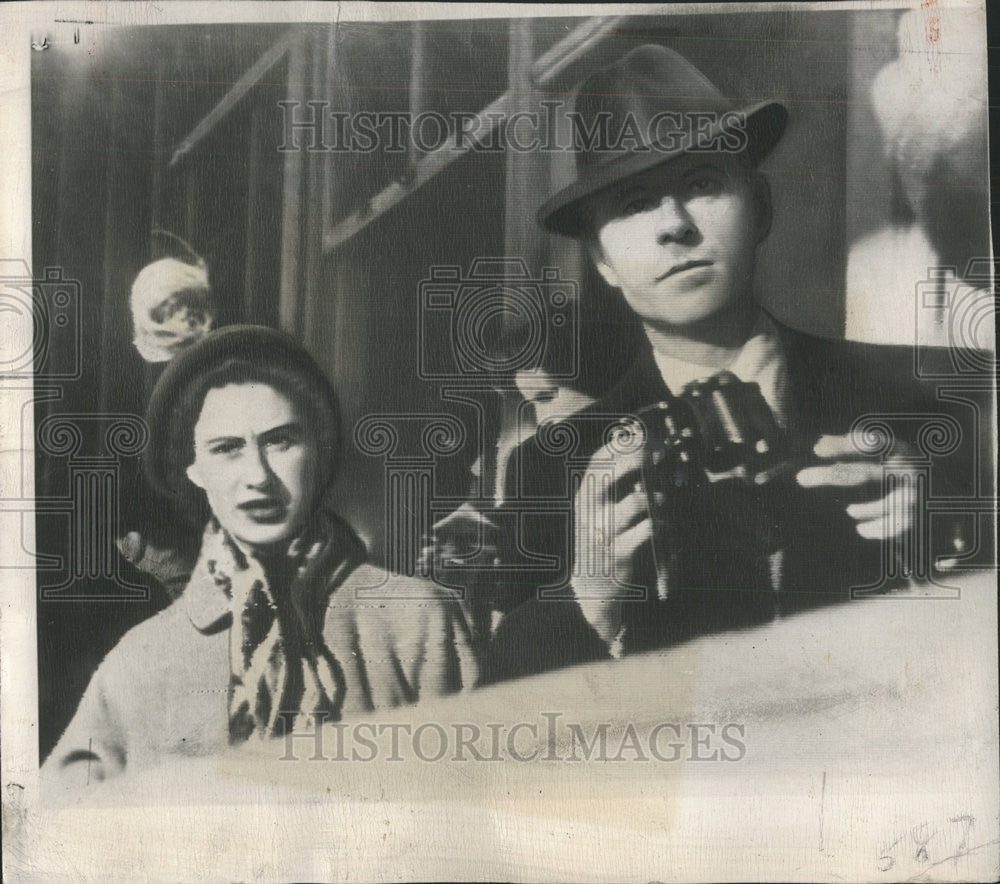 1949 Press Photo Tom Egerton Princess Margaret rose commoner London paper young - Historic Images