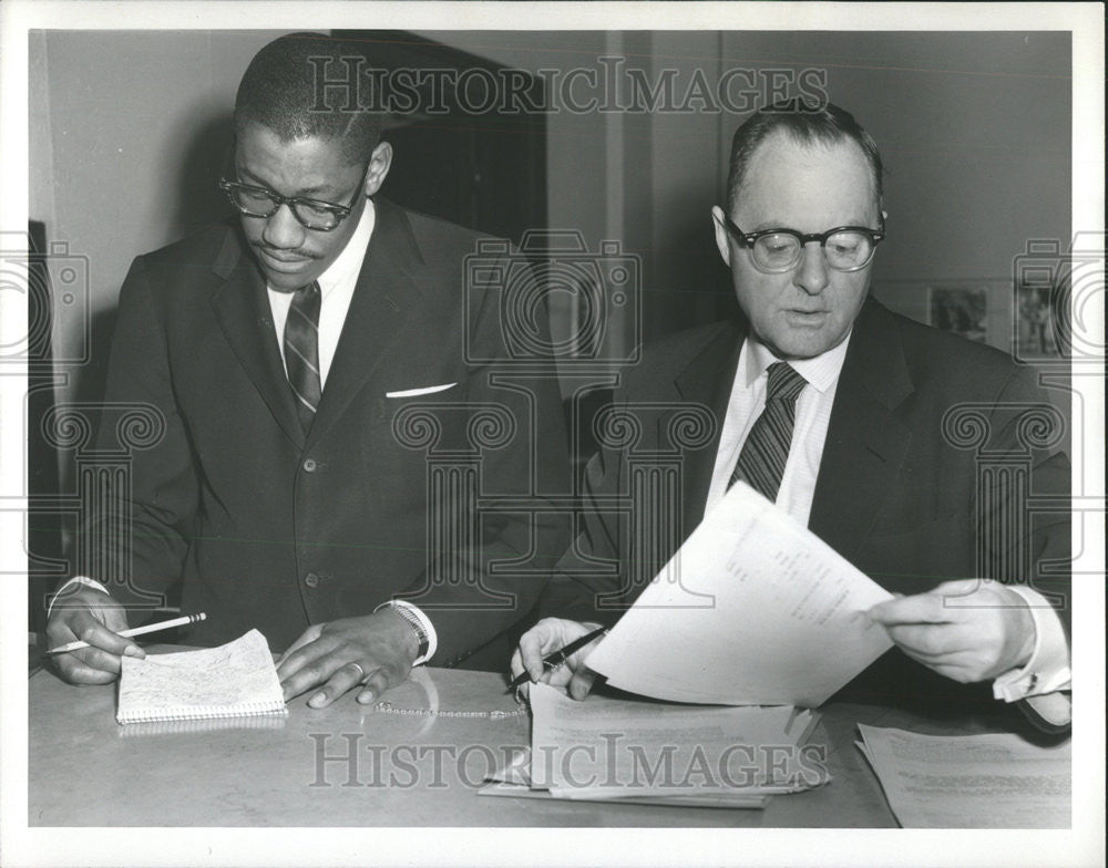 1960 Press Photo Robert Tucker Ted Marcantelli Chief Deputy Criminal Court - Historic Images