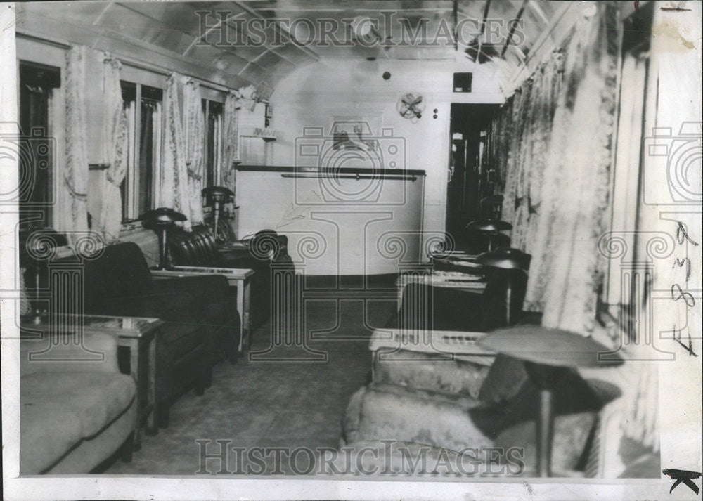 1947 Press Photo Lieutenant John C. H. Lee&#39;s Lounge And Living Car - Historic Images