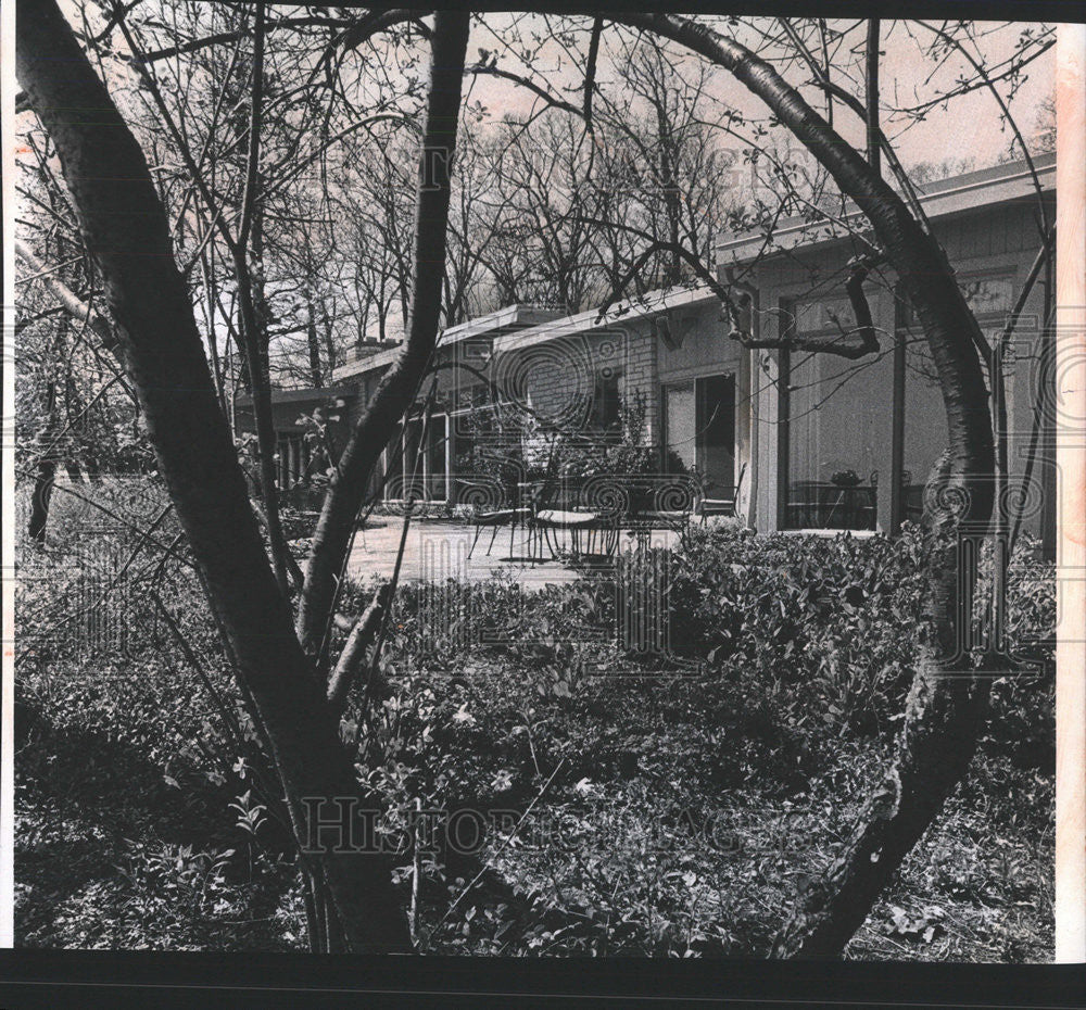 1971 Press Photo Home Mrs Cyrus Mark Overlooking Lake Michigan - Historic Images