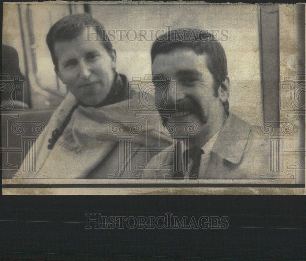 1969 Press Photo London Heathrow airport Anthony Lorraine Michael Parson student - Historic Images