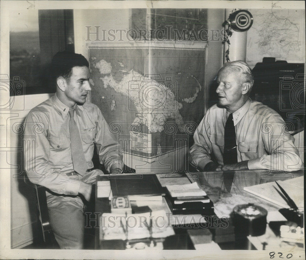 1949 Press Photo Japanese Zero Samuel Logan Chester Nimitz US Pacific Russeli - Historic Images