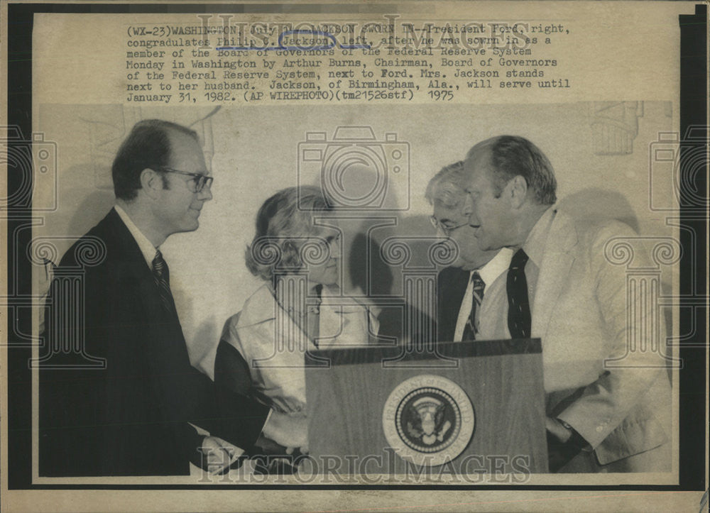 1975 Press Photo President Ford Congratulation Philip G. Jackson - Historic Images