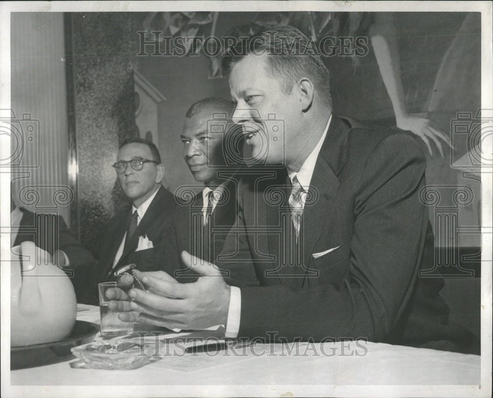 1956 Press Photo Kenneth Lund Willis Ruth Dunbar Ralph Walters Sherman Hotel - Historic Images