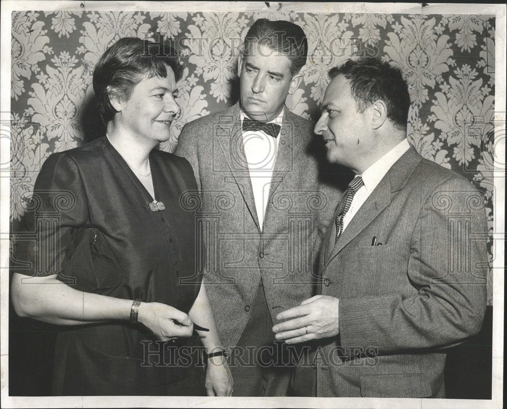 1957 Press Photo Authors Henriette Roosenburg Burke Davis Mayor Leyin Speaker - Historic Images