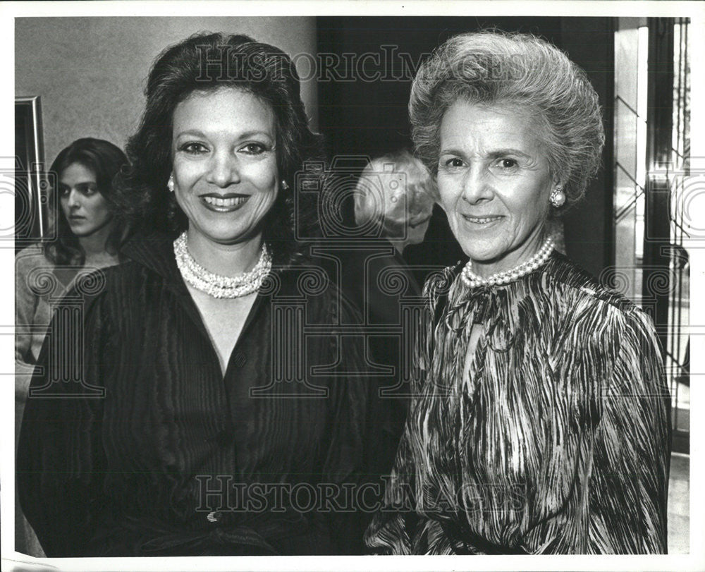 1981 Press Photo Donald Levinson Block Gala Party Trabert Hoeffer Jewelry Salon - Historic Images