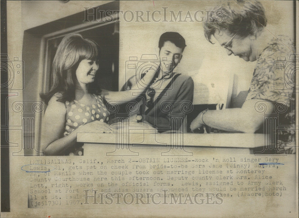 1967 Press Photo Rock &#39;n Roll singer Hary Lewis Sars Jane - Historic Images