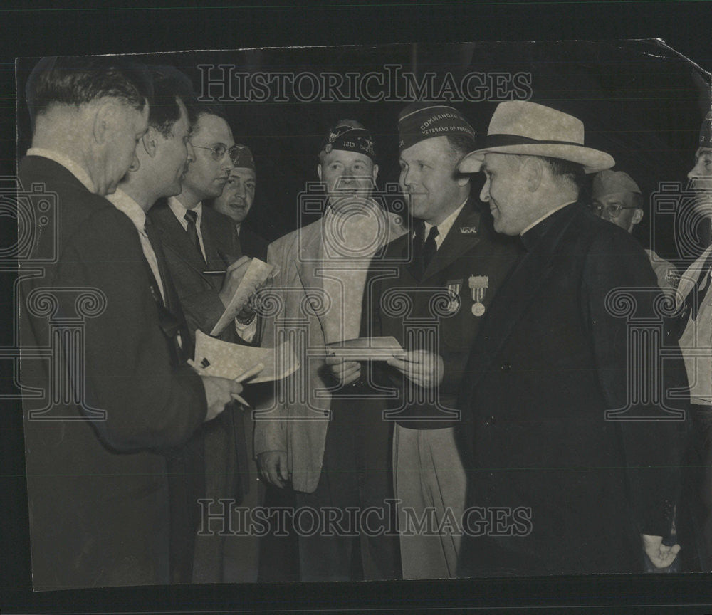 1950 Press Photo Clyde Lewis Commander General MacCathur John Cavanaugh VFW - Historic Images