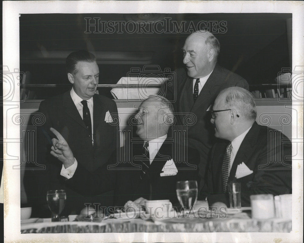 1957 Press Photo Gabby Hartnett George Hals Governor William Stratton Cardinals - Historic Images