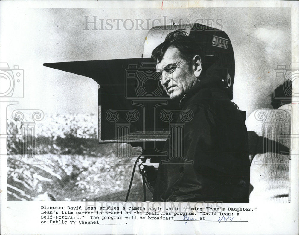 1971 Press Photo Director David Lean Ryan Daughter Self Portrait Program Camera - Historic Images