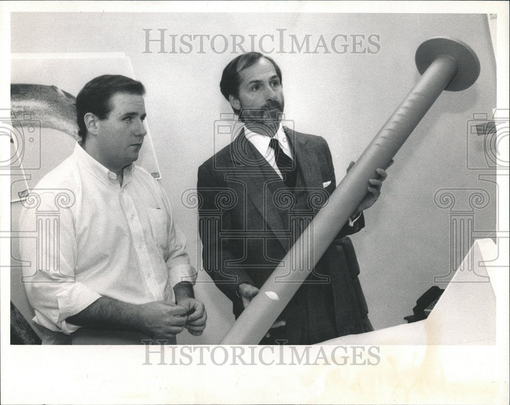 1989 Press Photo Terry Lynch Cook County Jury South Side janitor Award Eye - Historic Images