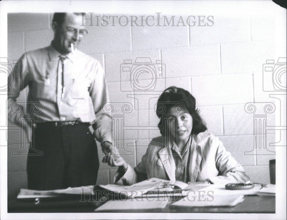 1963 Press Photo Mrs Mary Lynch Editor Jicarilla Chieftain Meet Walt Kegle Santa - Historic Images