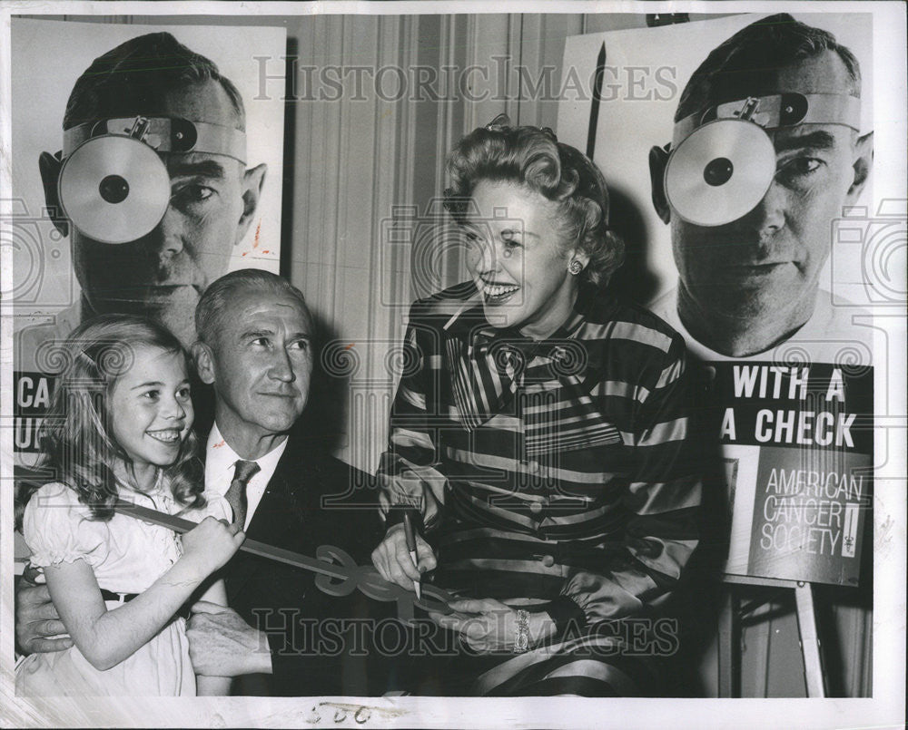 1958 Press Photo Judy Weise Neva Fran Allison Radio Television Star Edmund - Historic Images