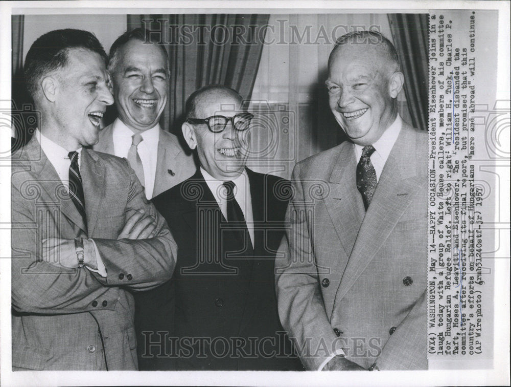 1957 Press Photo President Eisenhower join Whit House caller Hungarian Refugee - Historic Images