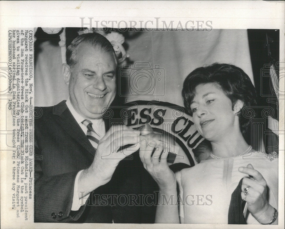 1965 Press Photo Princess Margaret Bob Nicholas Black Cat San Francisco Award - Historic Images