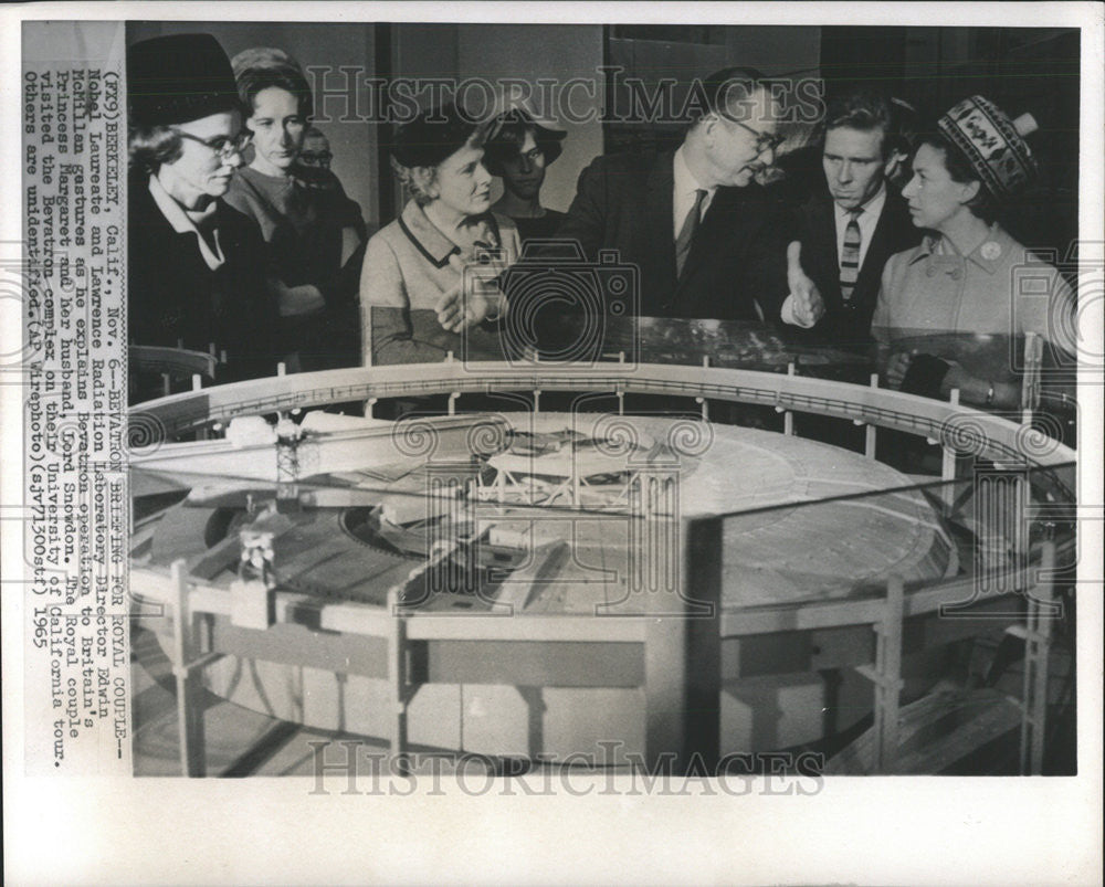 1965 Press Photo Nobel Lawrence Radiation Laboratory Director Edwin McMillan - Historic Images