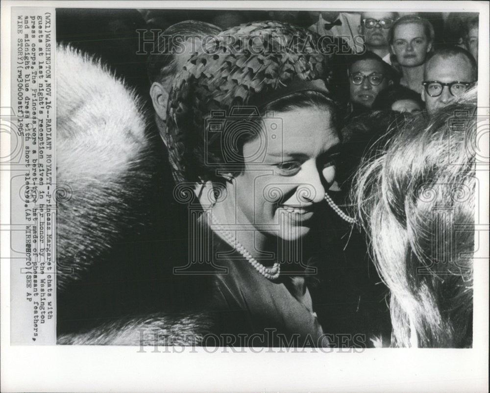 1965 Press Photo Princess Margaret Chats with Guests - Historic Images