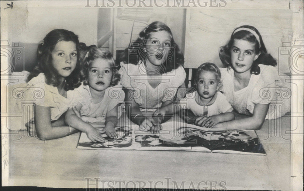 1947 Press Photo Gustaf Adolf Prince Sweden Family - Historic Images