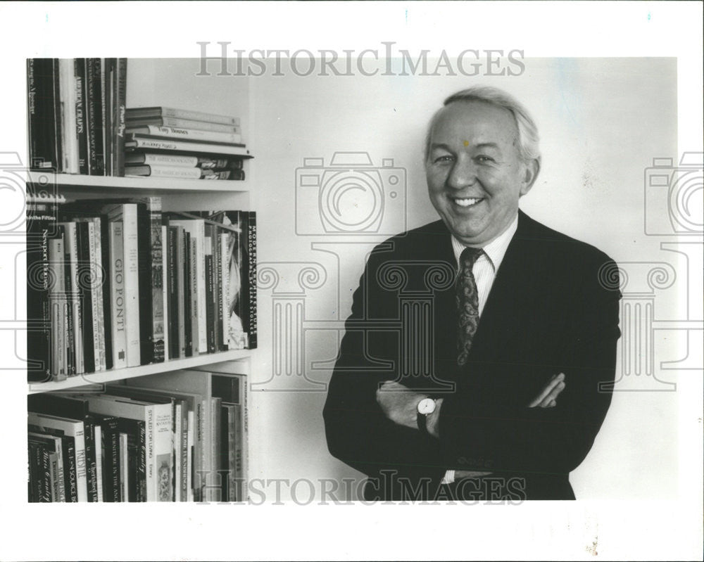 1994 Press Photo Louis Oliver Gropp House Beautiful Magazine Editor Antiques - Historic Images