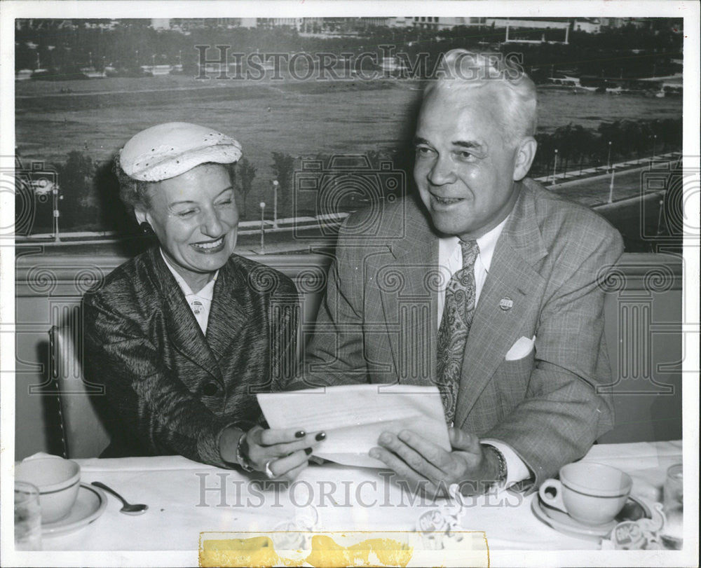 1954 Press Photo Mary Weather Chairman Woman&#39;s Divison Meek General Chairman - Historic Images