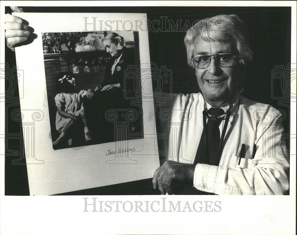 1987 Press Photo Wallace W. Kirkland Photographer Hull House Life Magazine. - Historic Images