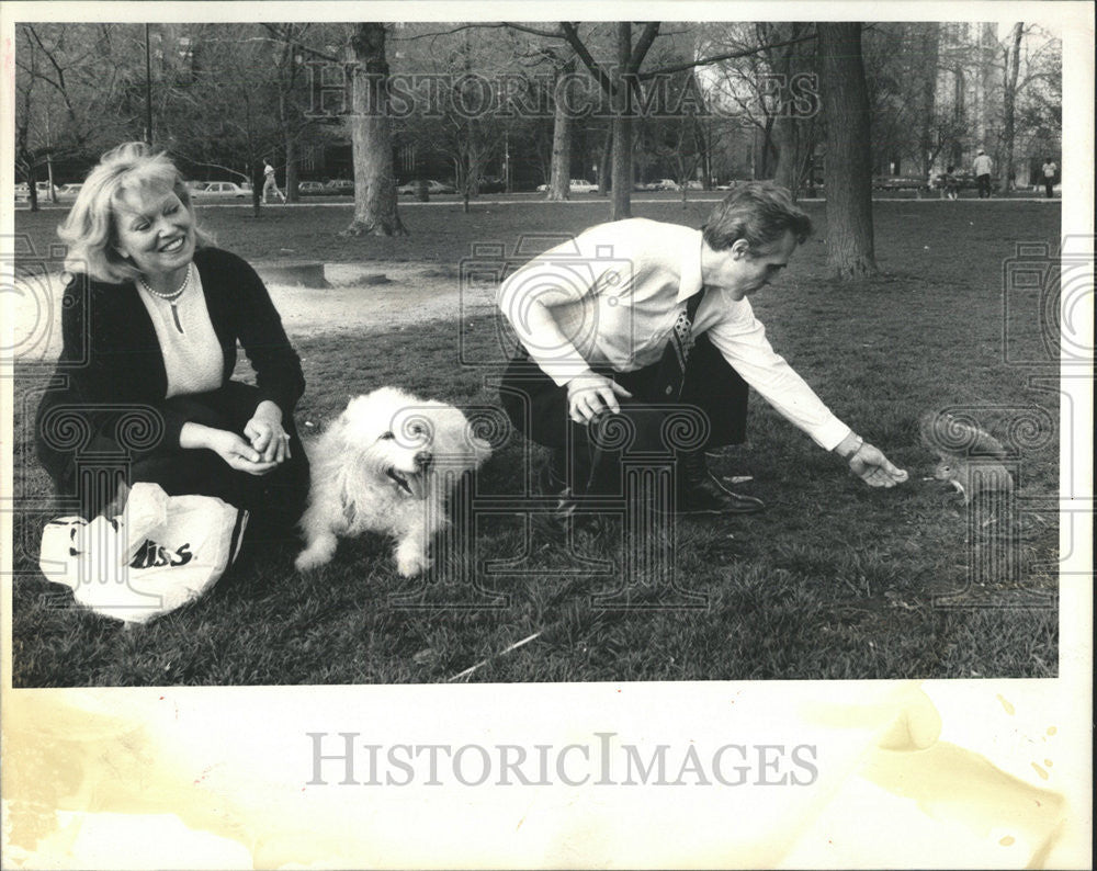 1985 Press Photo Anita William Kirchoff dogs Johnnie Washington Park law suit - Historic Images