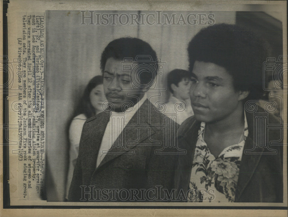 1973 Press Photo John Jackson Toriano arrive court arraignment Los Angeles stole - Historic Images