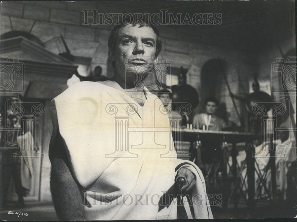 1963 Press Photo Arthur Kennedy plays Pontius Pilate in &quot;Barabbas&quot; - Historic Images