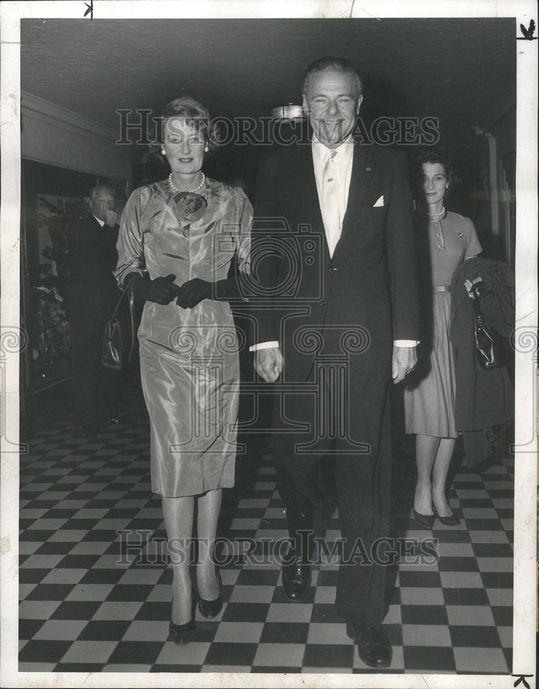 1960 Press Photo Mr. and Mrs. Henry Cabot Lodge - Historic Images