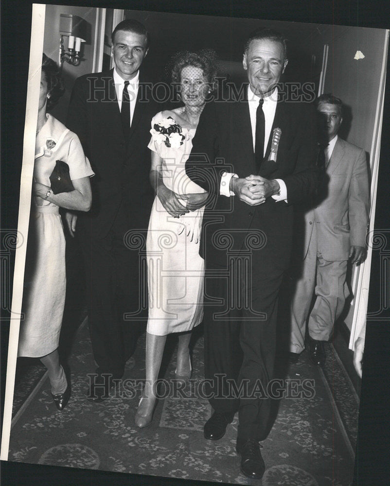 1960 Press Photo Mr Henry Cabot Jr &amp; Family, Palmer House - Historic Images