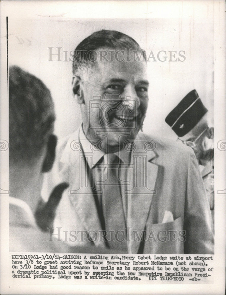 1964 Press Photo U.S Ambassador Henry Cabot Logde, Saigon Airport - Historic Images