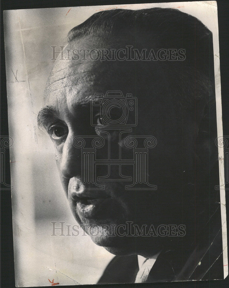 1967 Press Photo Sid Lens author lecturer political analyst speak Vietnam War - Historic Images