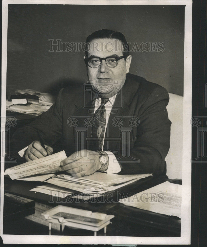 1955 Press Photo Joseph Lohman Professor Sociology Papers Office